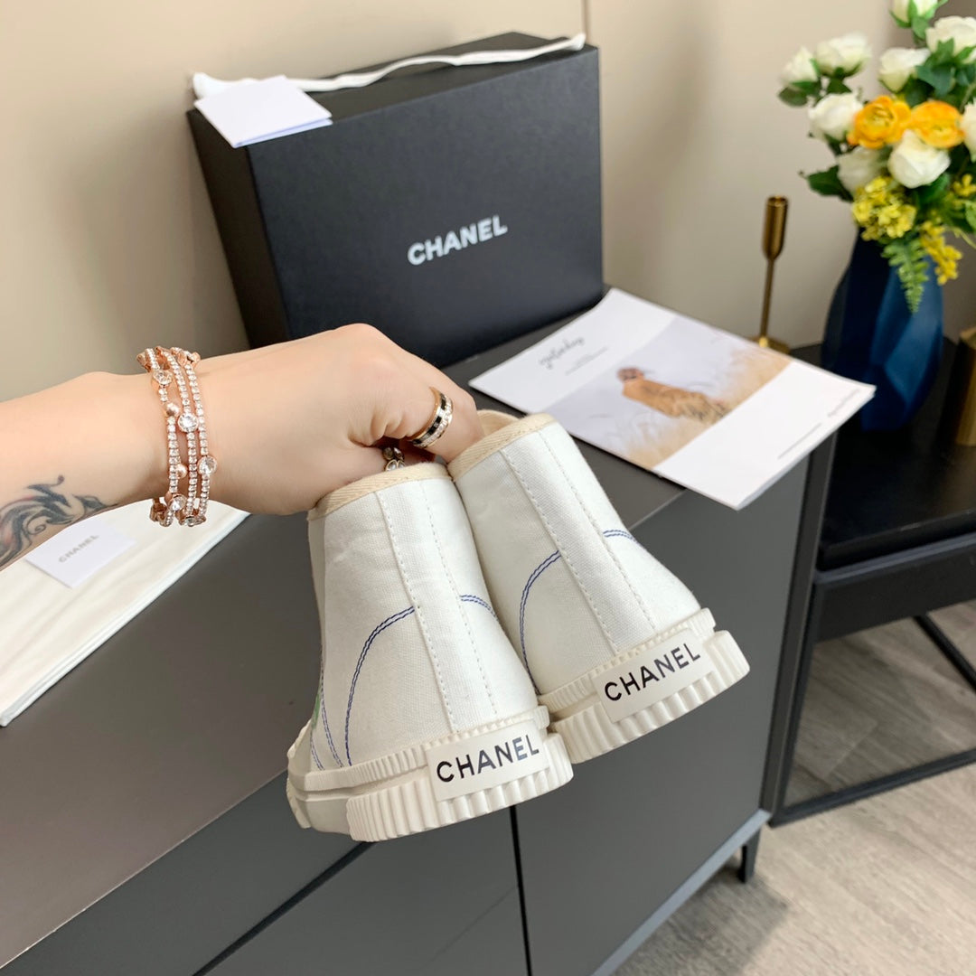 CC 26s Sneaker White Canvas 868476