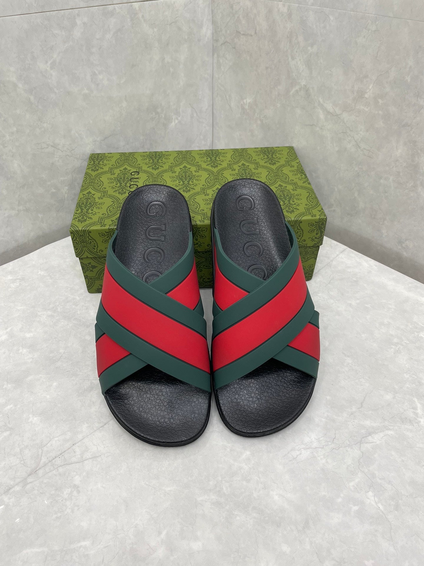 GG Men Striped Rubber Slides Black Red Green Rubber 788223