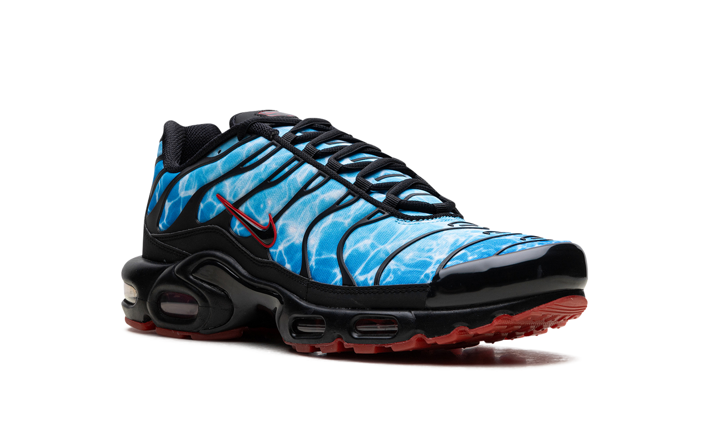 Air Max Plus "Shark Attack" HQ3824 001