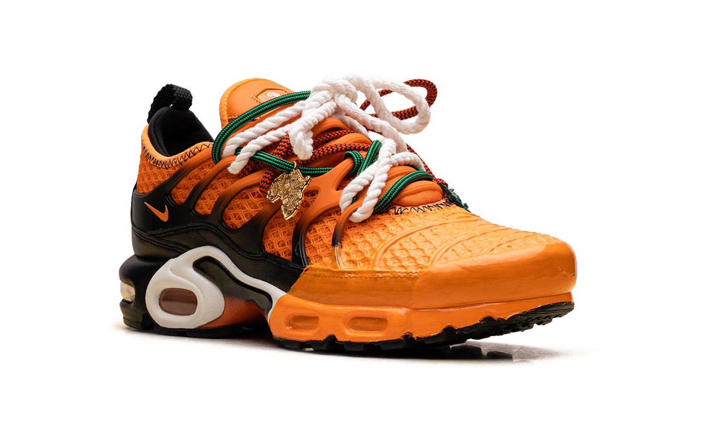 Air Max Plus "Homecoming Safety Orange" IM4960 800