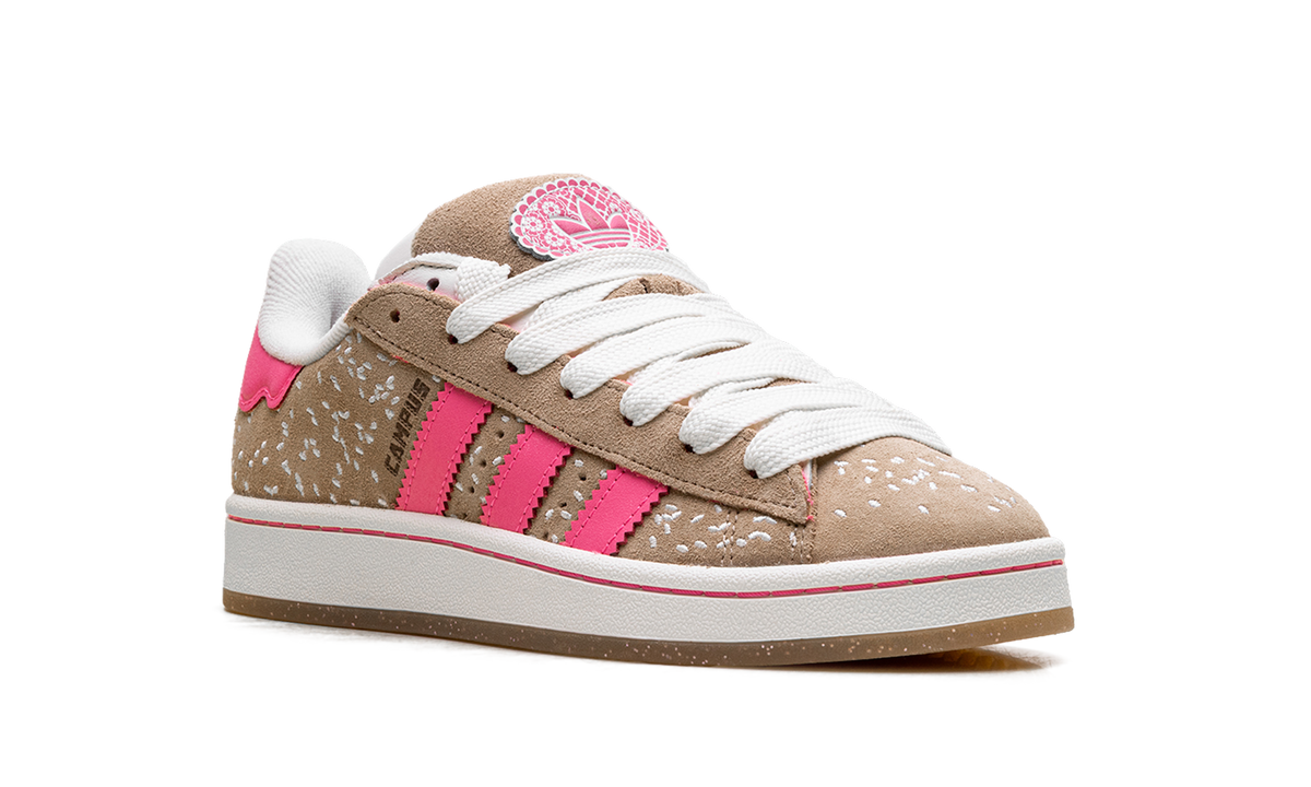 Campus 00s WMNS "Pan de Muerto" JQ2103