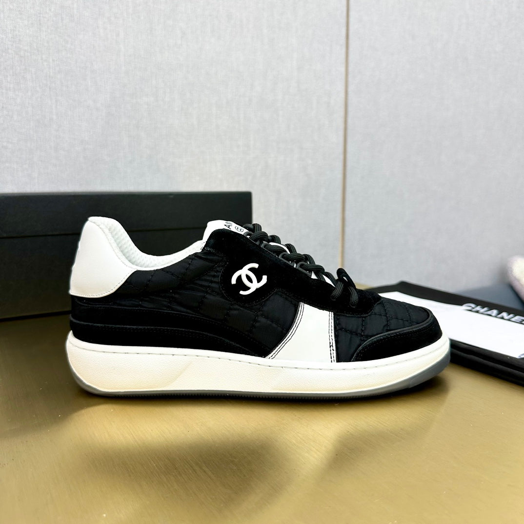 CC 26 Casual Panda Sneakers Black White in Nylon 815933