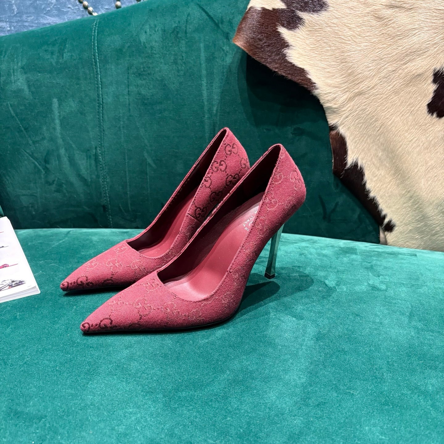 GG Pointed-Toe Slingback Red Canvas 741267