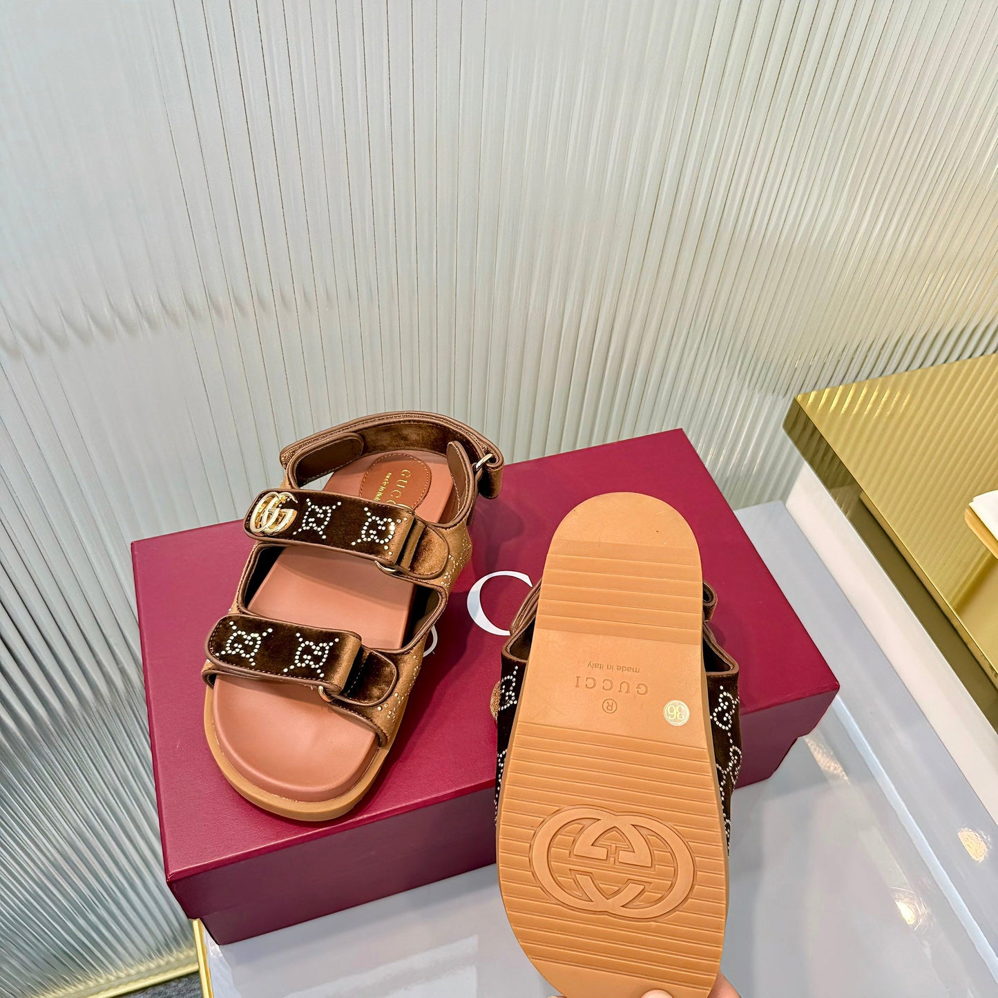 GG 26s Dad Sandals Brown Leather Velvet 714861
