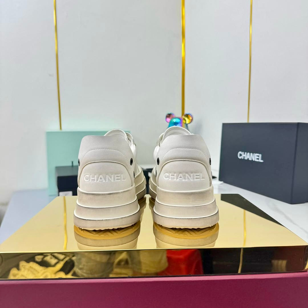 CC 25C Dirty Casual Sneaker White Sheepskin Rubber 413854