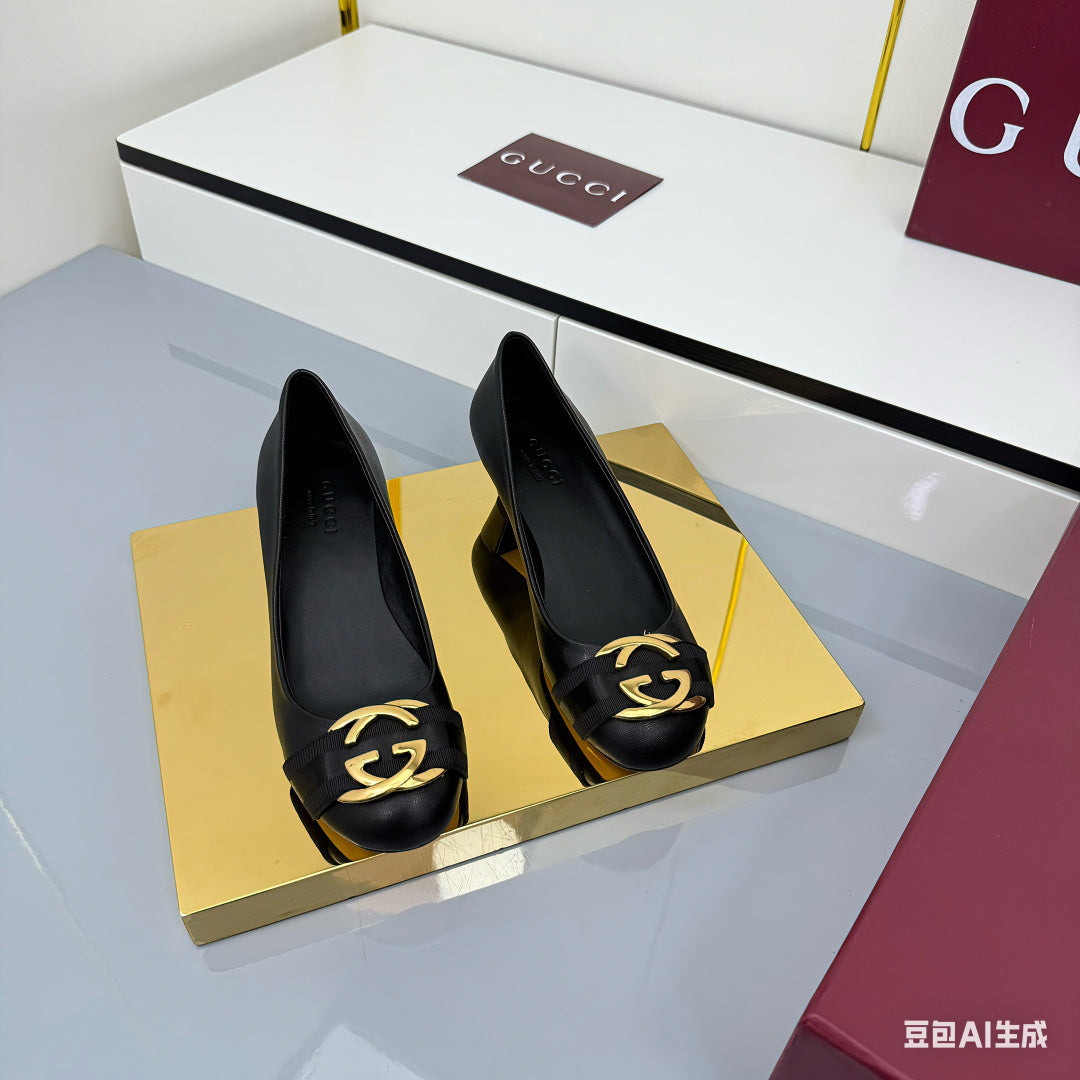 GG FW 25 Ballet Flat Black Calfskin 564715