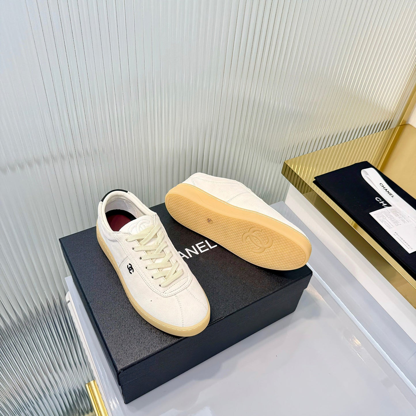 CC 26 Trainer Ivory Suede 713981