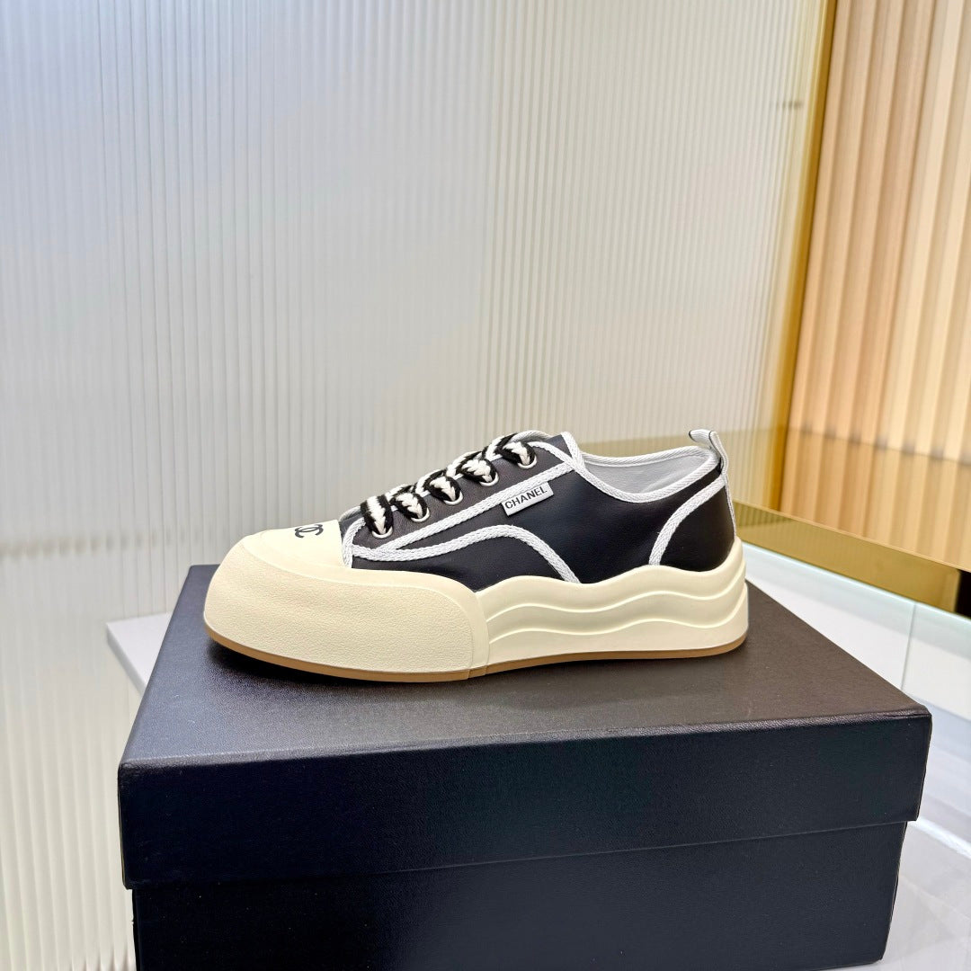 CC 26s Biscuit Shoes Black White Sheepskin 927711