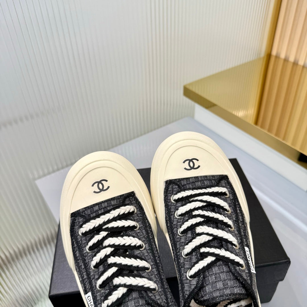 CC 26s Biscuit Shoes Black White Fabric Sheepskin 927712
