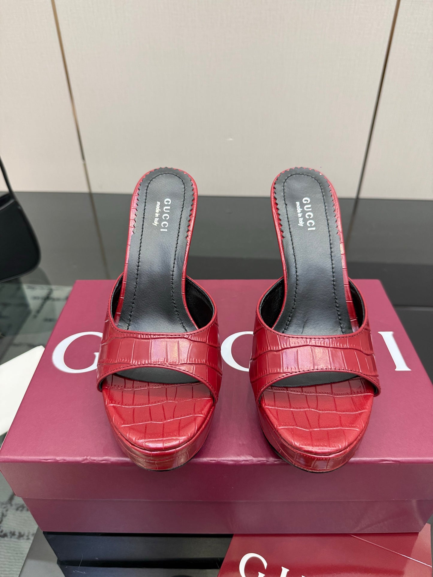 GG 26s Sandal 12cm Burgundy Embossed Leather 828215
