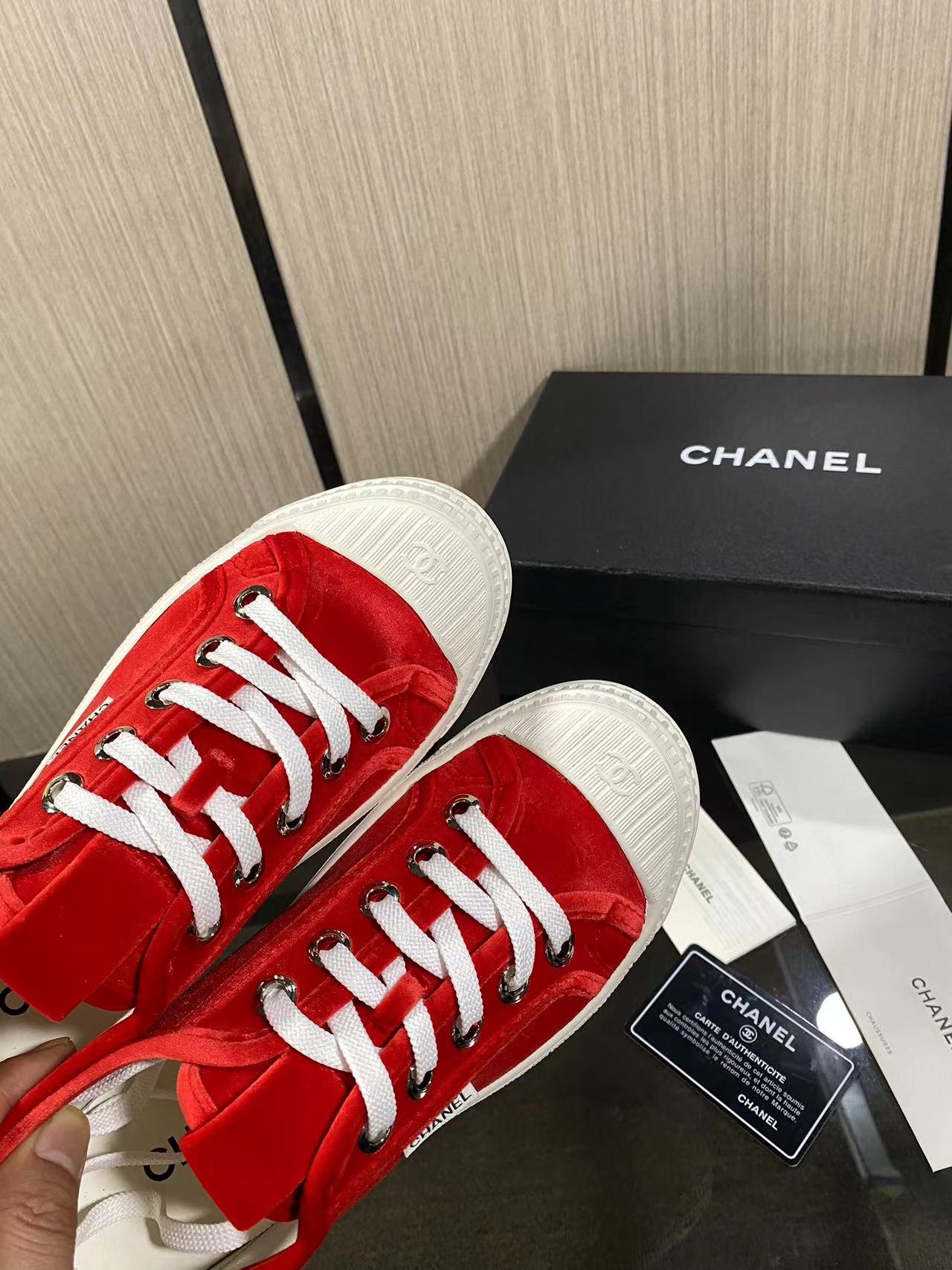 CC 26s Sneaker Red Velvet 799308