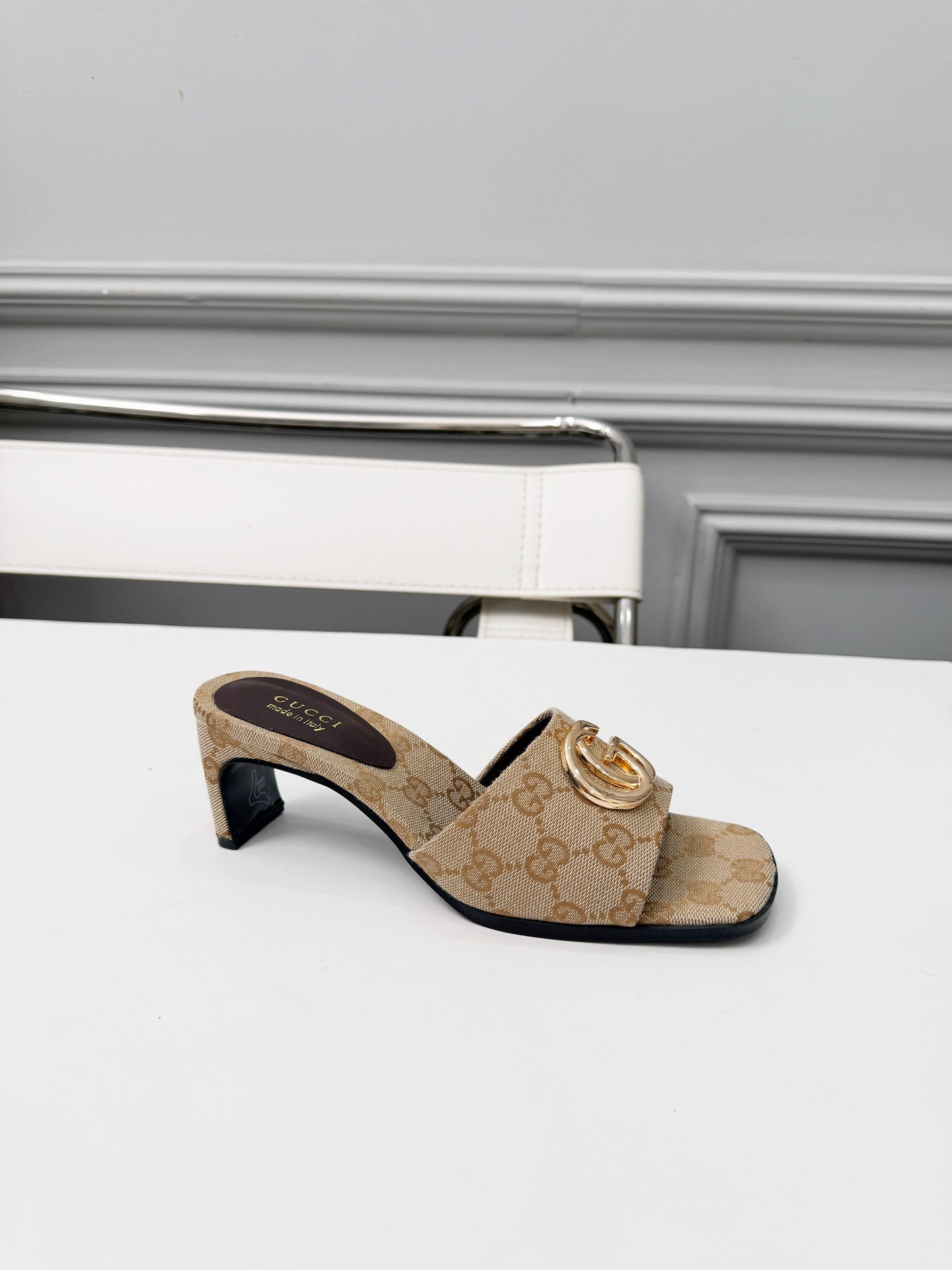 GG 2026 Early Spring Sandals Beige Canvas Sheepskin 688526