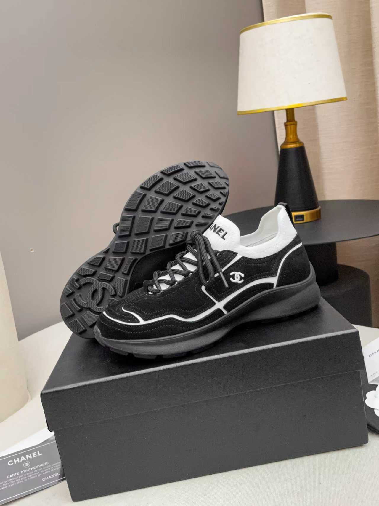 CC Métiers d’art 2026 Sneakers Black White Calfskin Fibers 846391