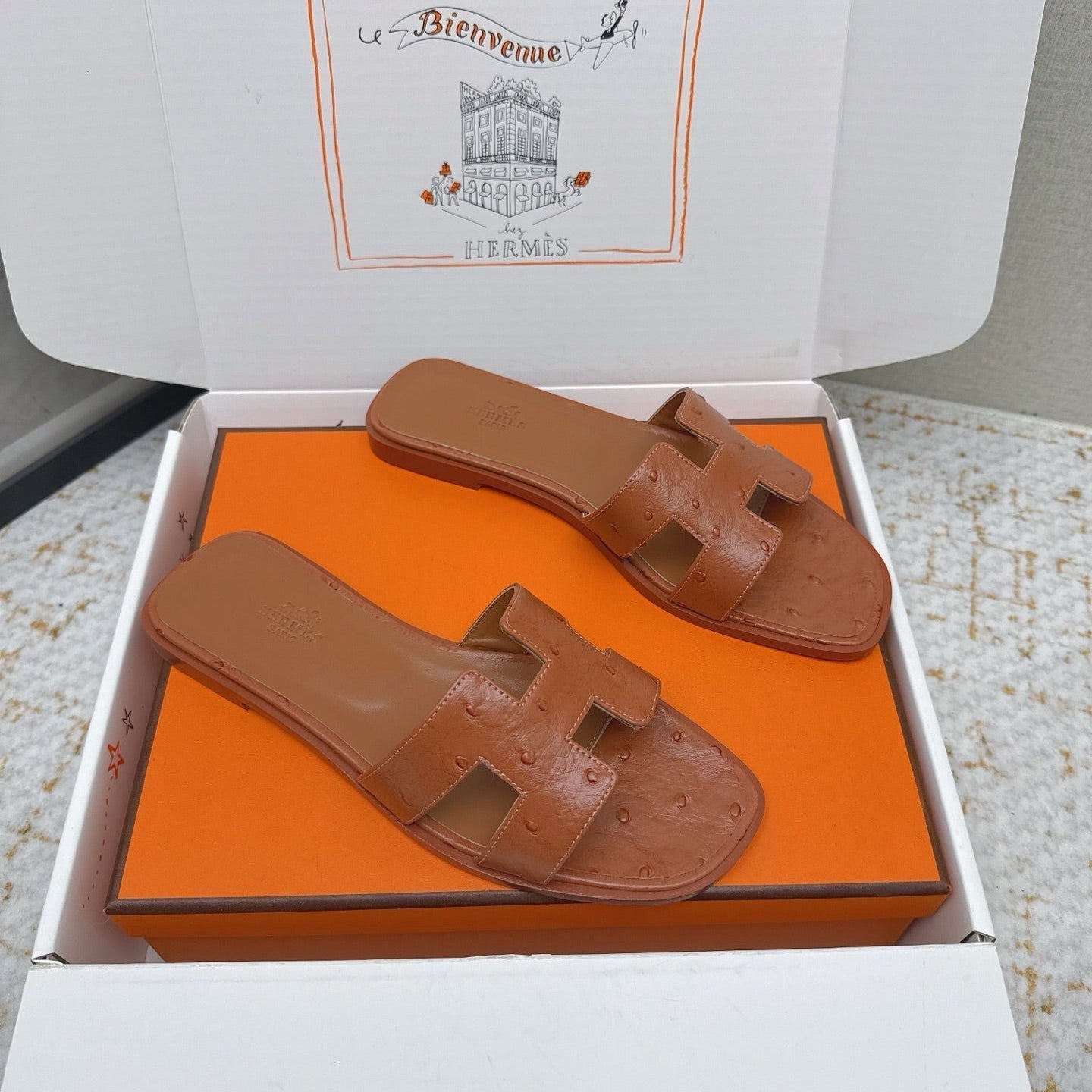 HM 26ss Oran Sandals Ostrich Leather 625092