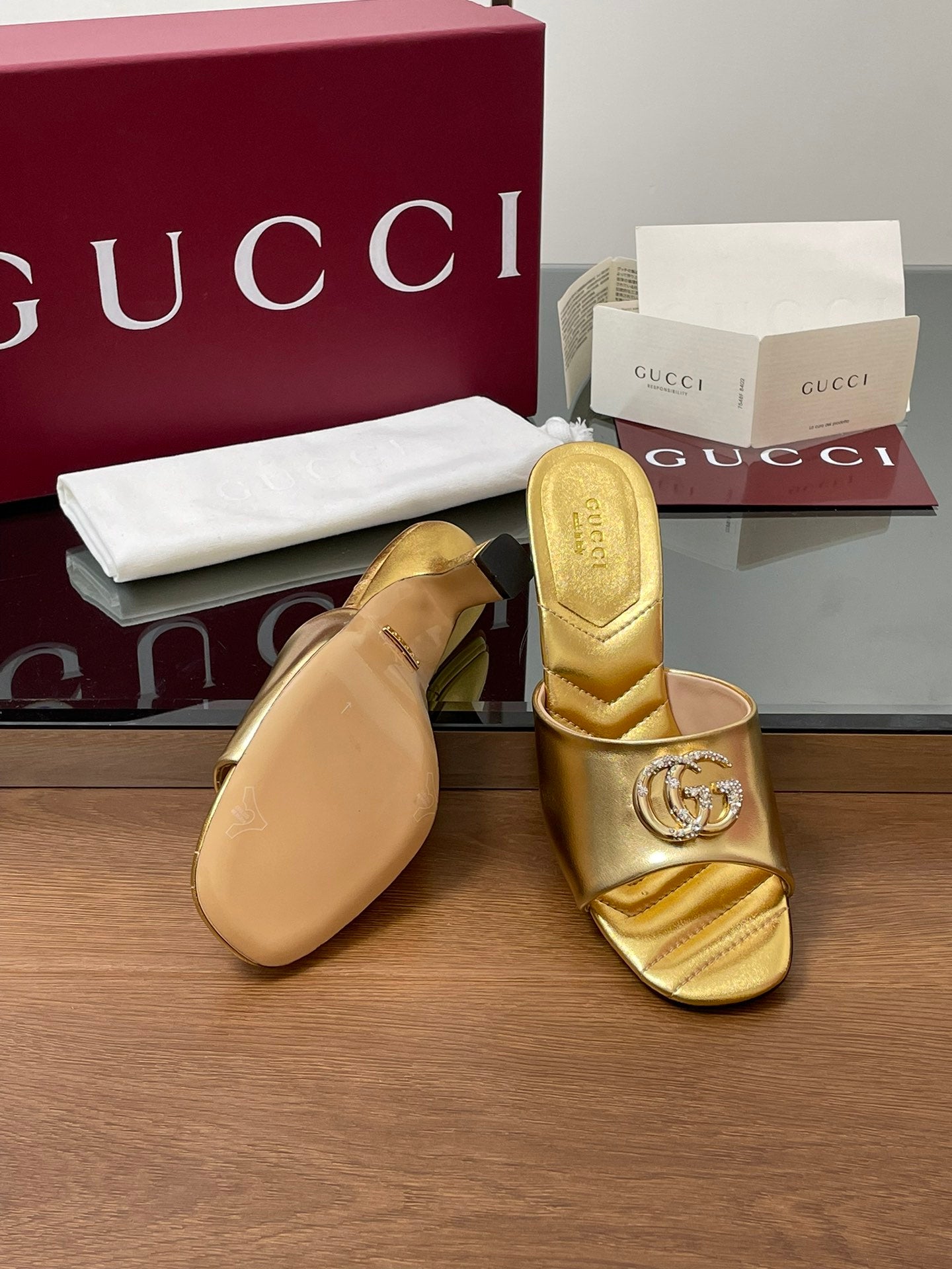 GG Canvas Mid-Heel Mules 7.5cm Gold Sheepskin 646476