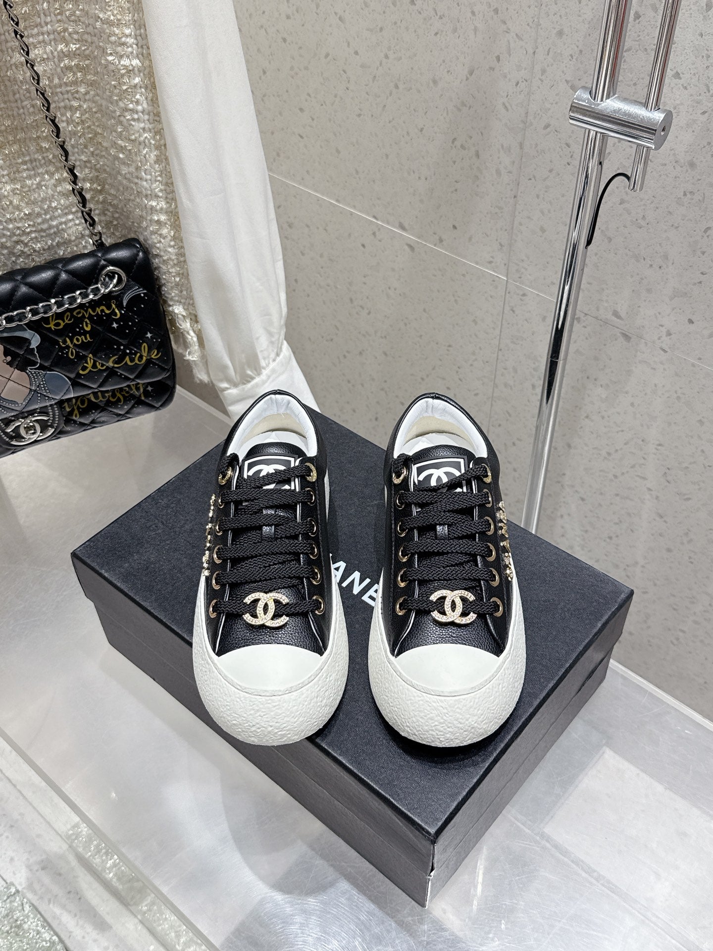 CC Sneaker Black cowhide 204661