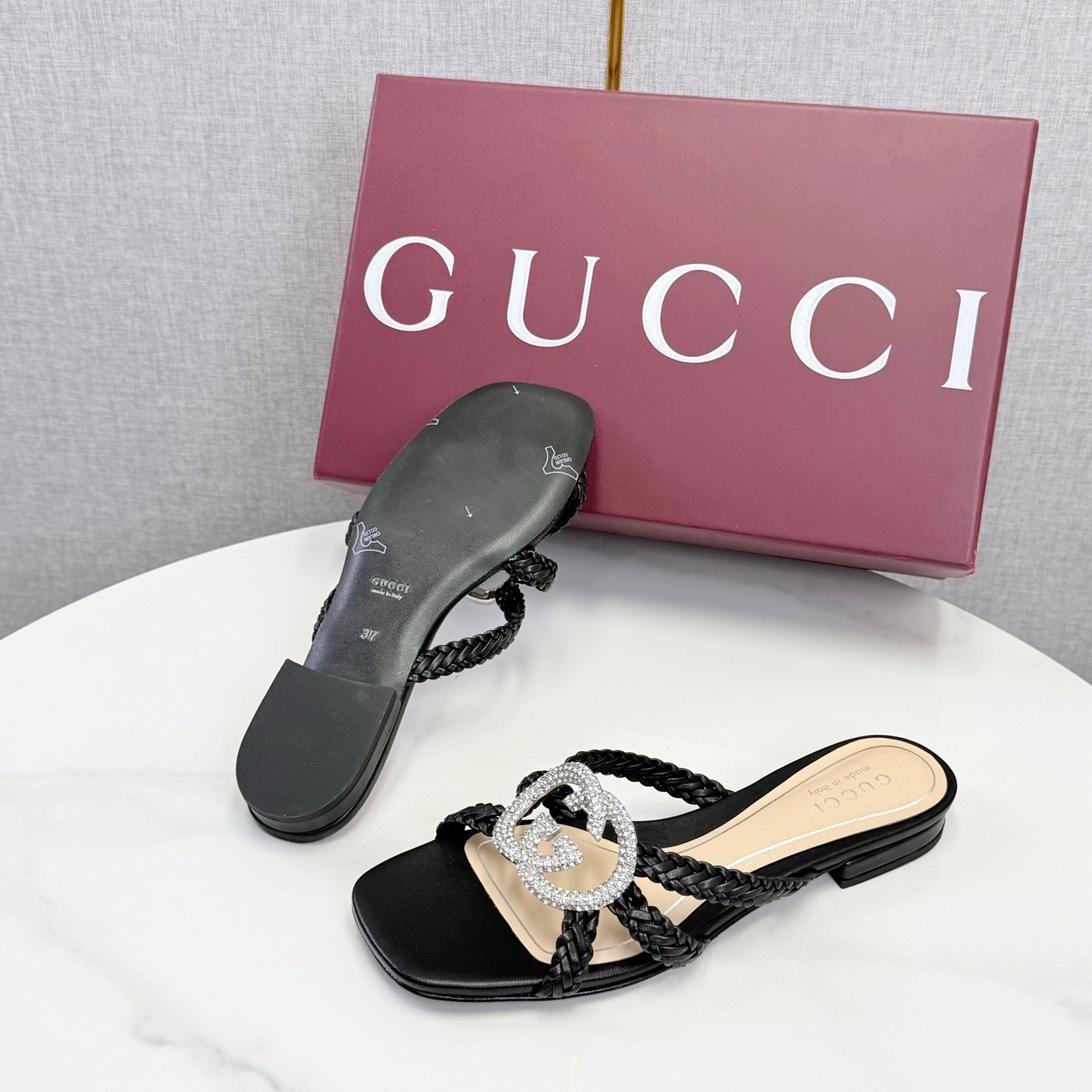 GG 26s Slippers With Crystal Interlocking G Black Leather 639929