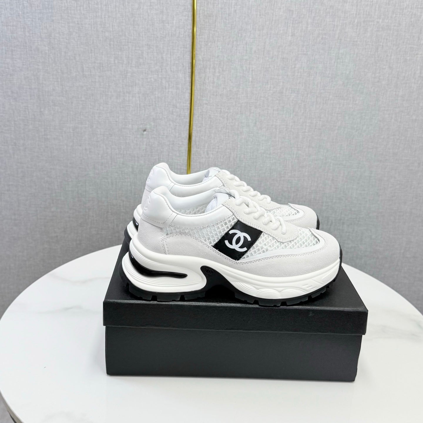 CC 26s Runners Sneakers White Mesh Suede Suede