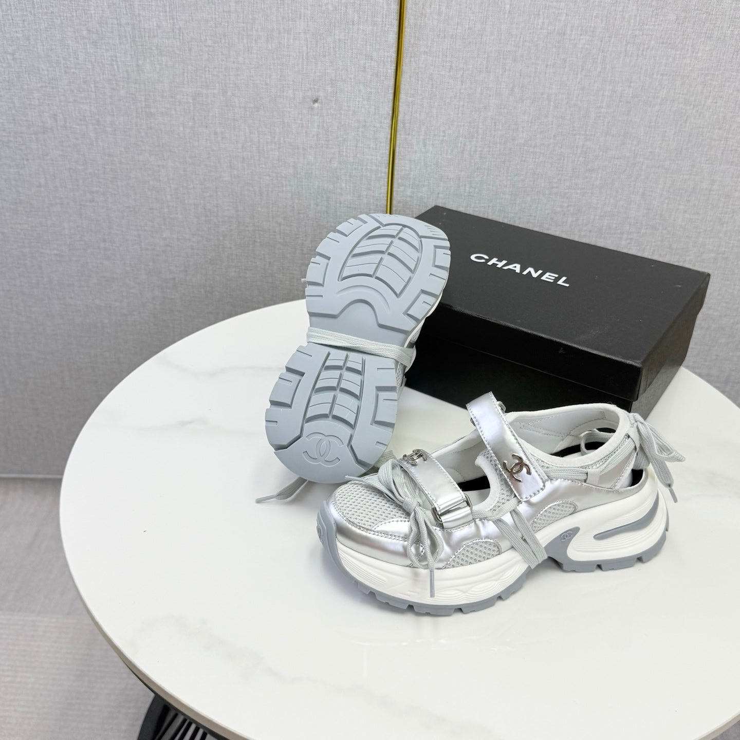 CC 26s Casual Sneakers White Sliver Leather Mesh 865830