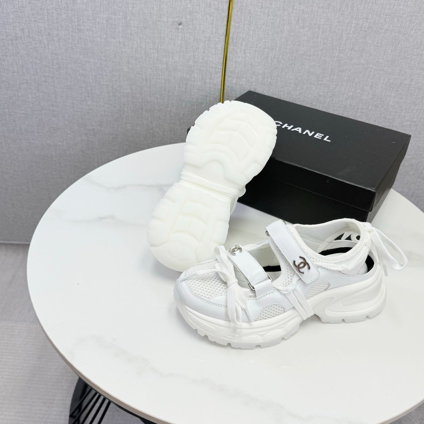 CC 26s Casual Sneakers White Leather Mesh 865832