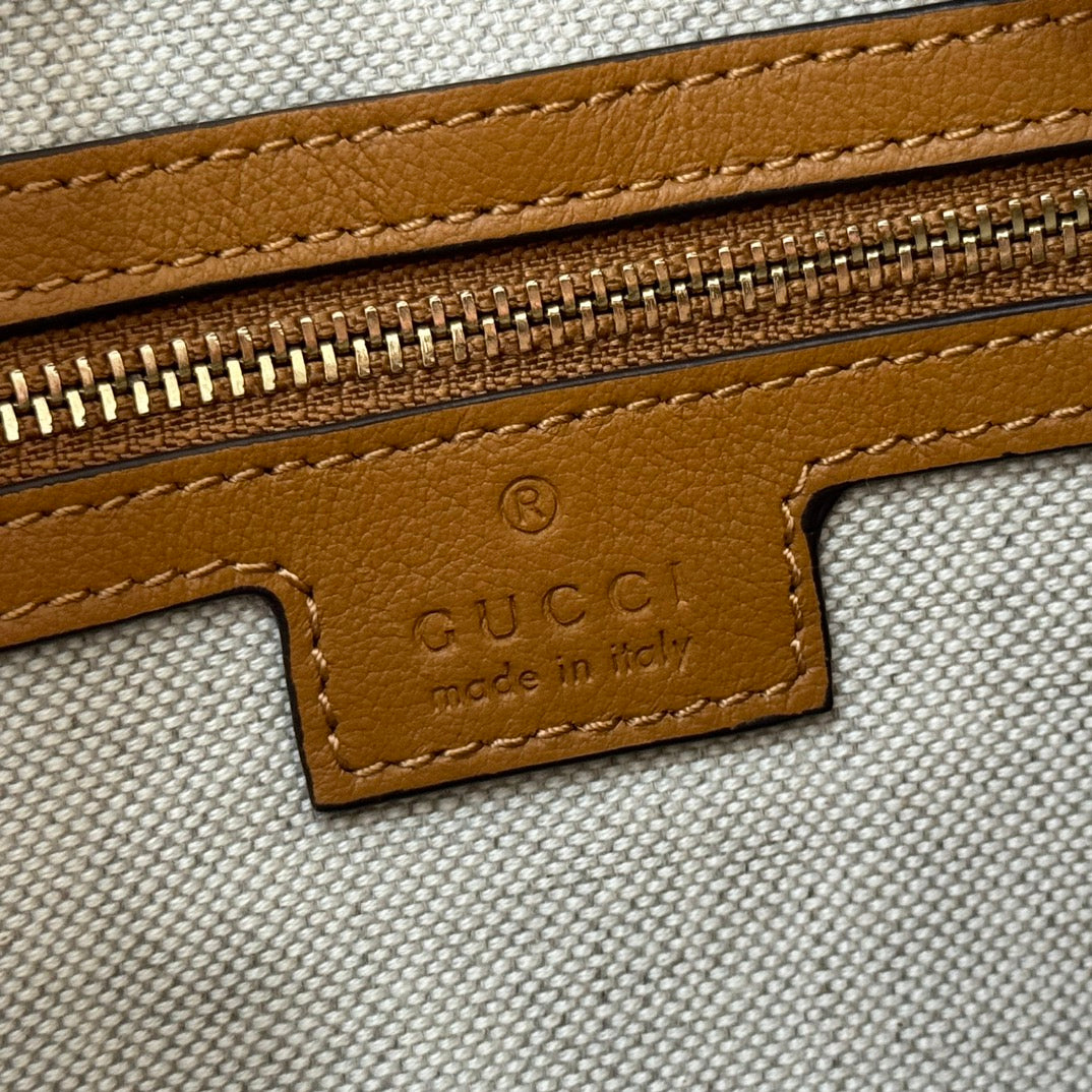 Gucci Attache Large Shoulder Bag 35cm Camel Leather