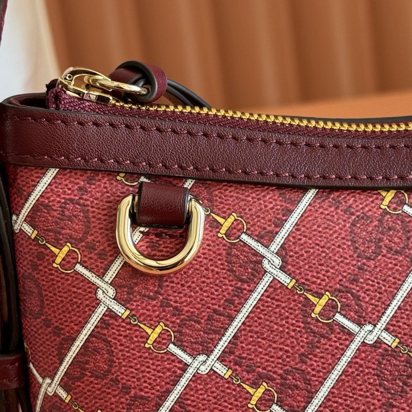 GG Emblem Small Shoulder Bag 22cm Red GG Fabric