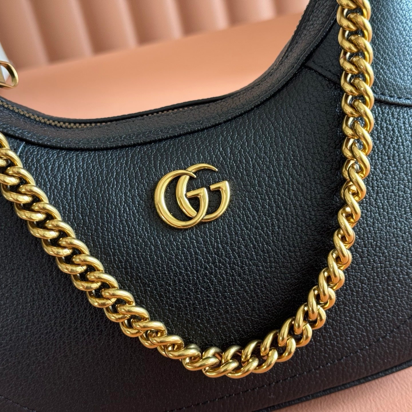 GG Aphrodite Shoulder Bag Black Cowhide