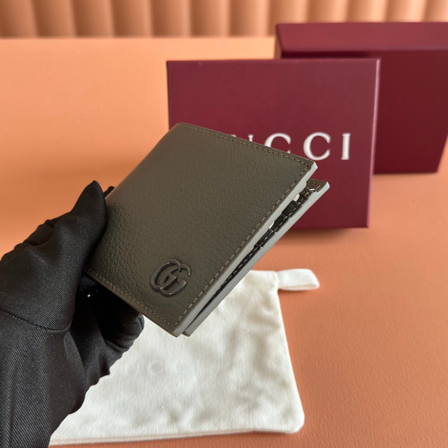 GG Marmont Bi-Fold Wallet Dark Grey Pebbled Leather