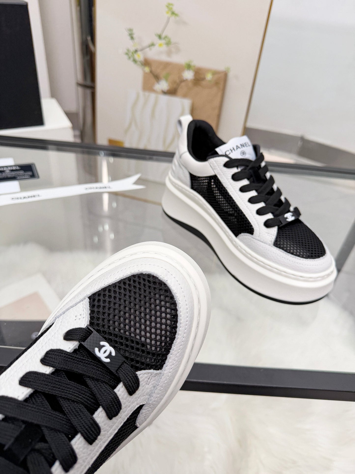 CC 26s Sneaker Black White Cowhide Mesh 723084