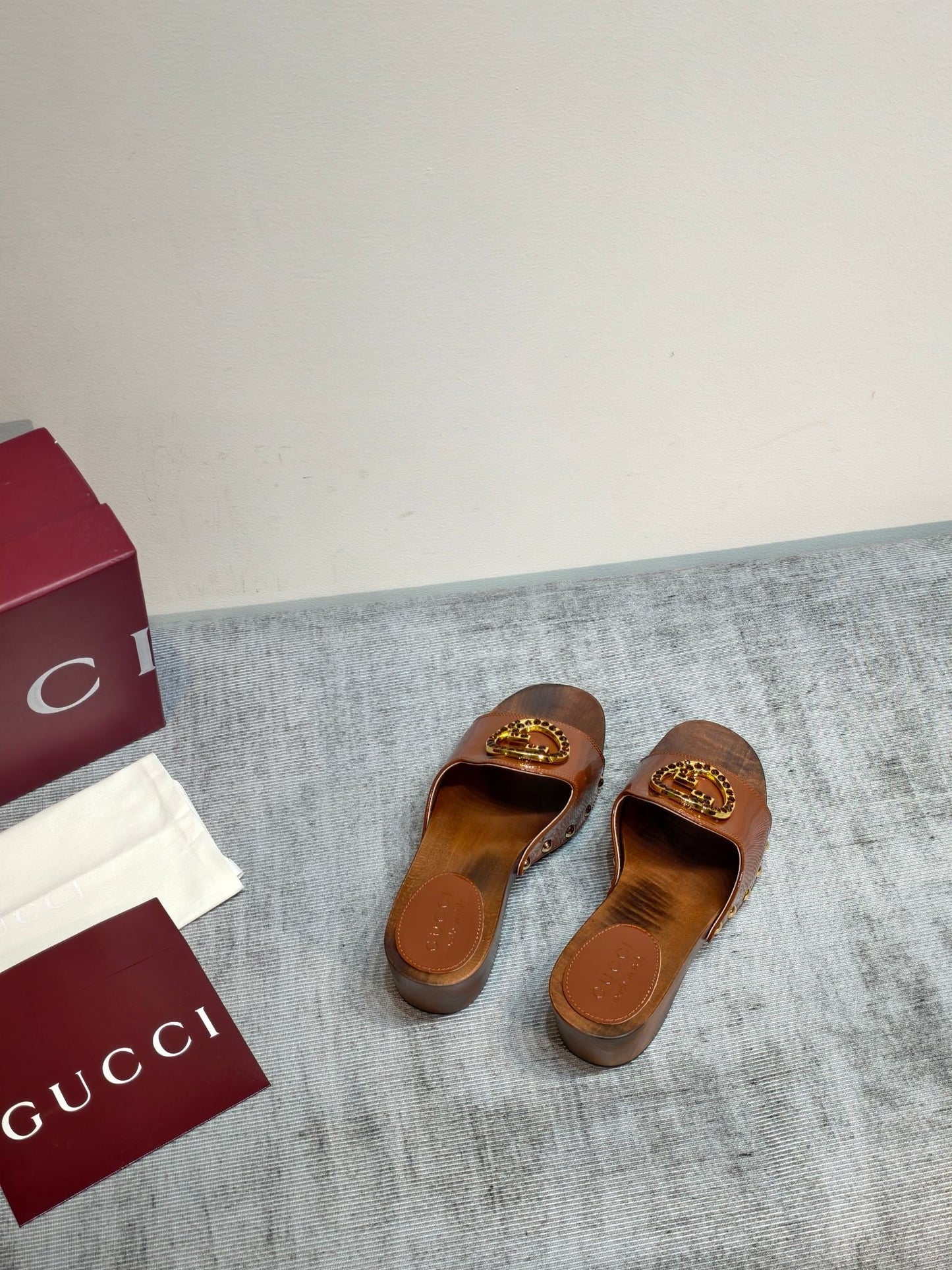 GG Clog Brown Patent Leather 864266