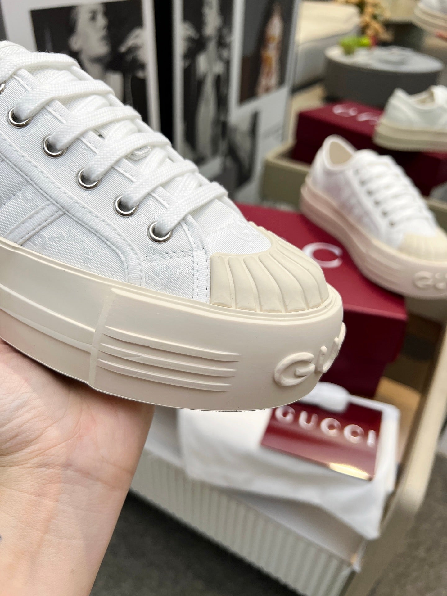 GG Chunky Sneaker White Cream Canvas 547438