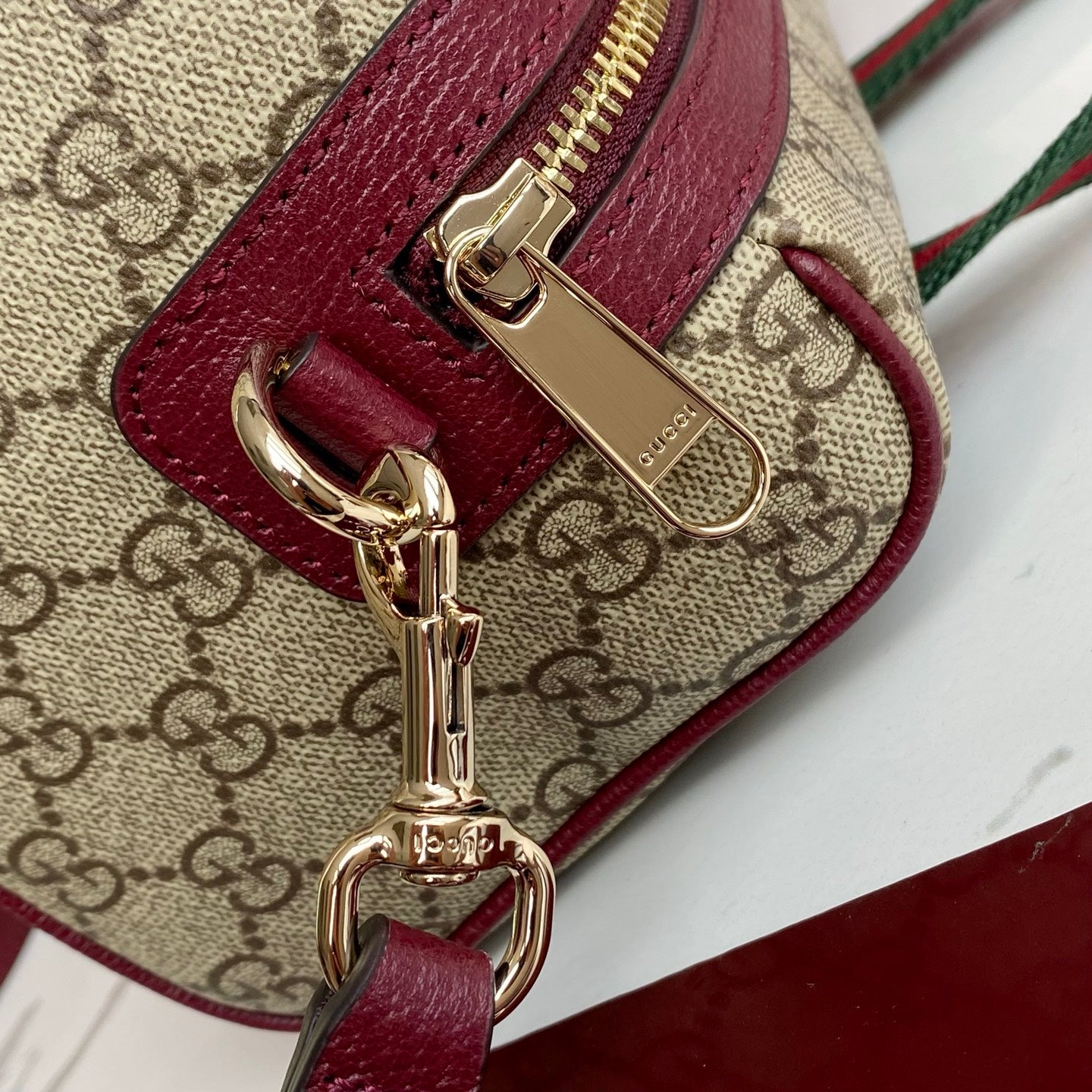 Gucci 25 GG Handbag 20cm Beige mix Rosso Ancora Red Canvas Leather 286710