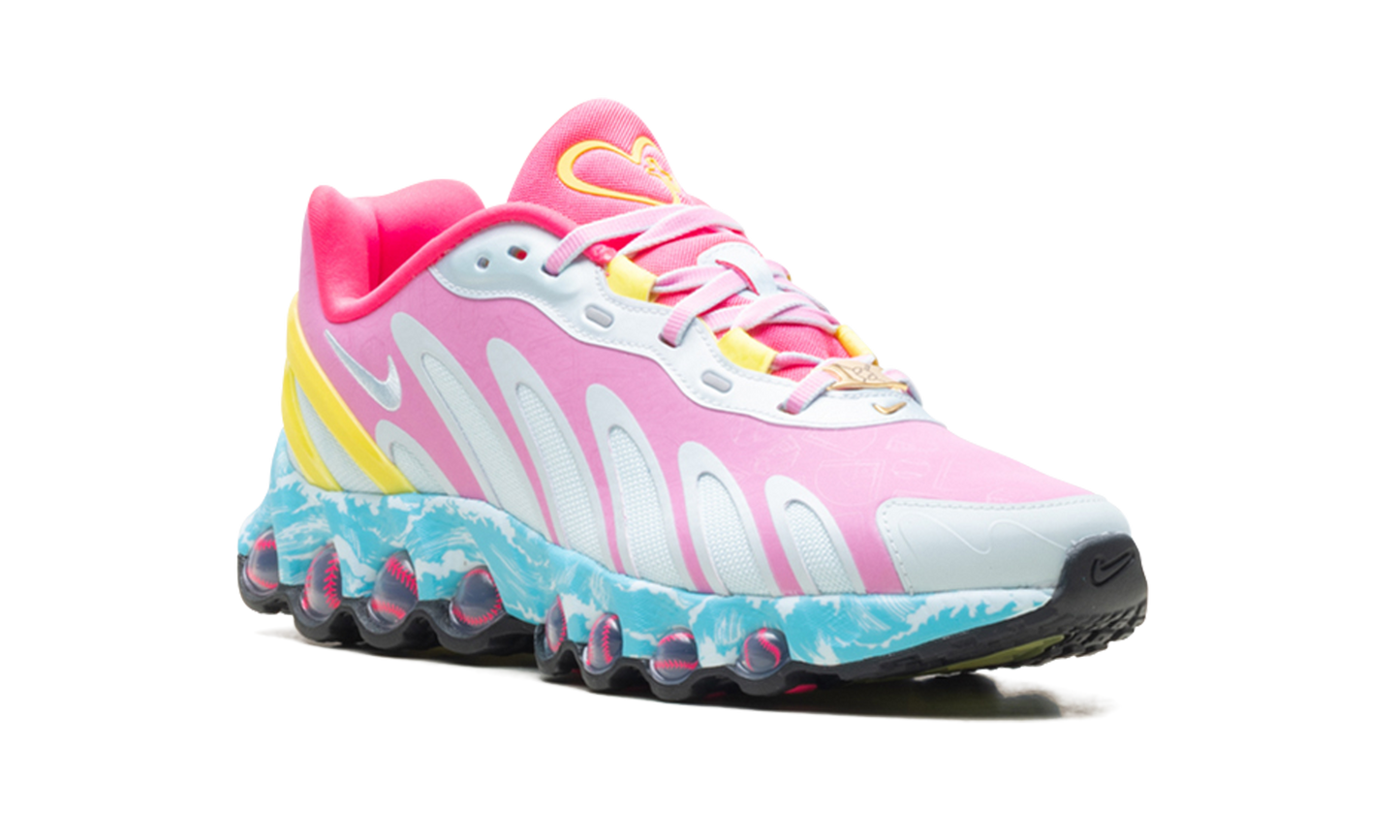Air Max DN8 WMNS "Doernbecher" IO7689 921