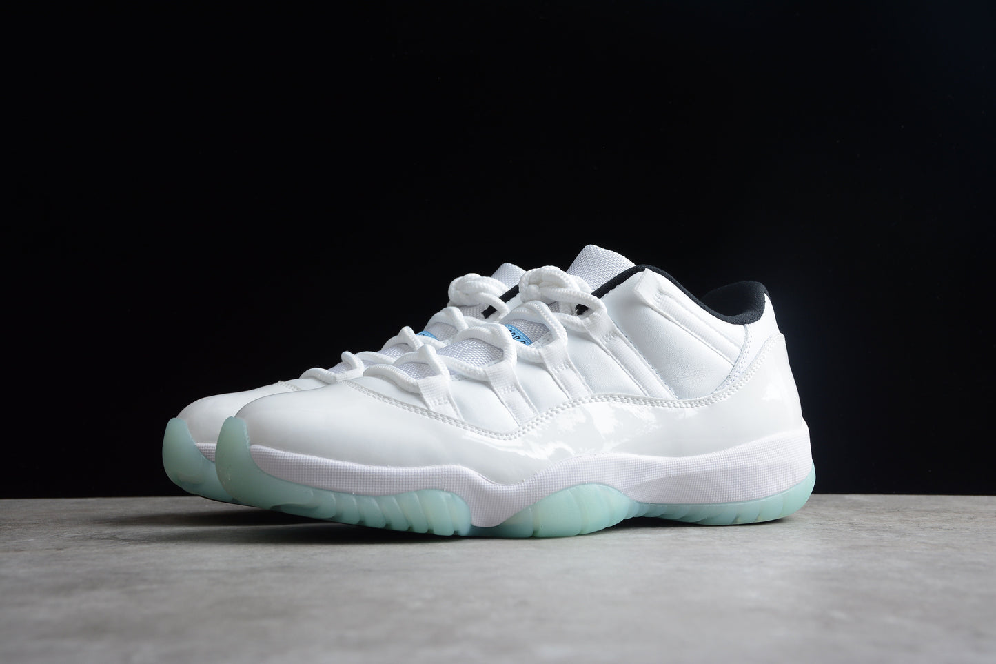 AJ 11 Low Legend Blue