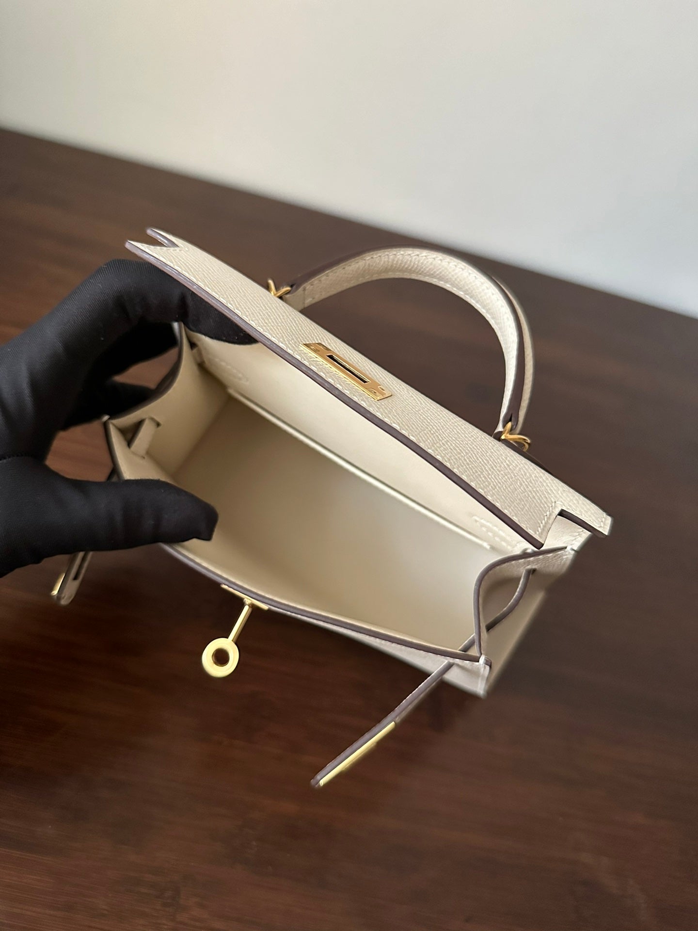 HM KELLY MINI 20 WHITE EPSOM GOLD HARDWARE 314875