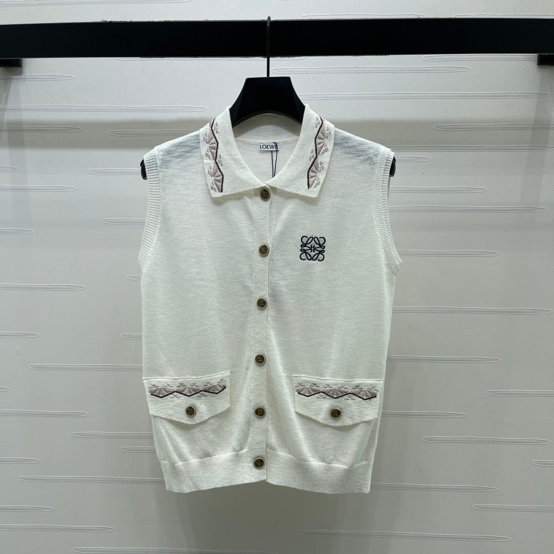 Loew 26 Embroidered Collared Knit Vest White in Wool 382065