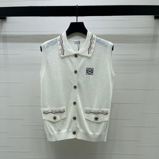 Loew 26 Embroidered Collared Knit Vest White in Wool 382065
