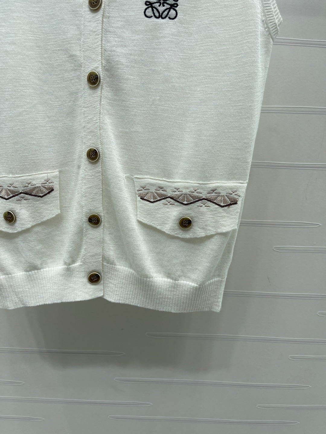 Loew 26 Embroidered Collared Knit Vest White in Wool 382065
