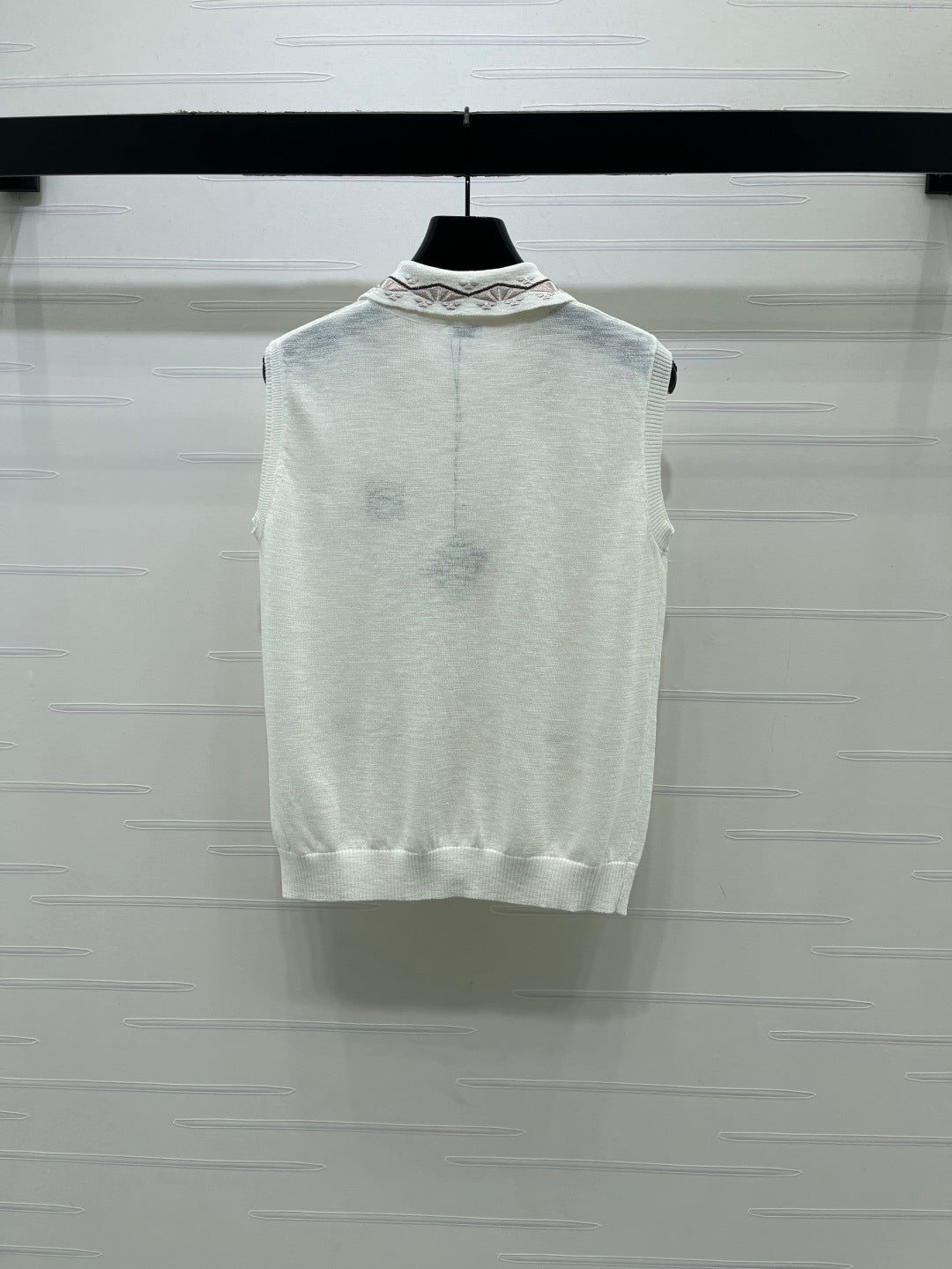 Loew 26 Embroidered Collared Knit Vest White in Wool 382065