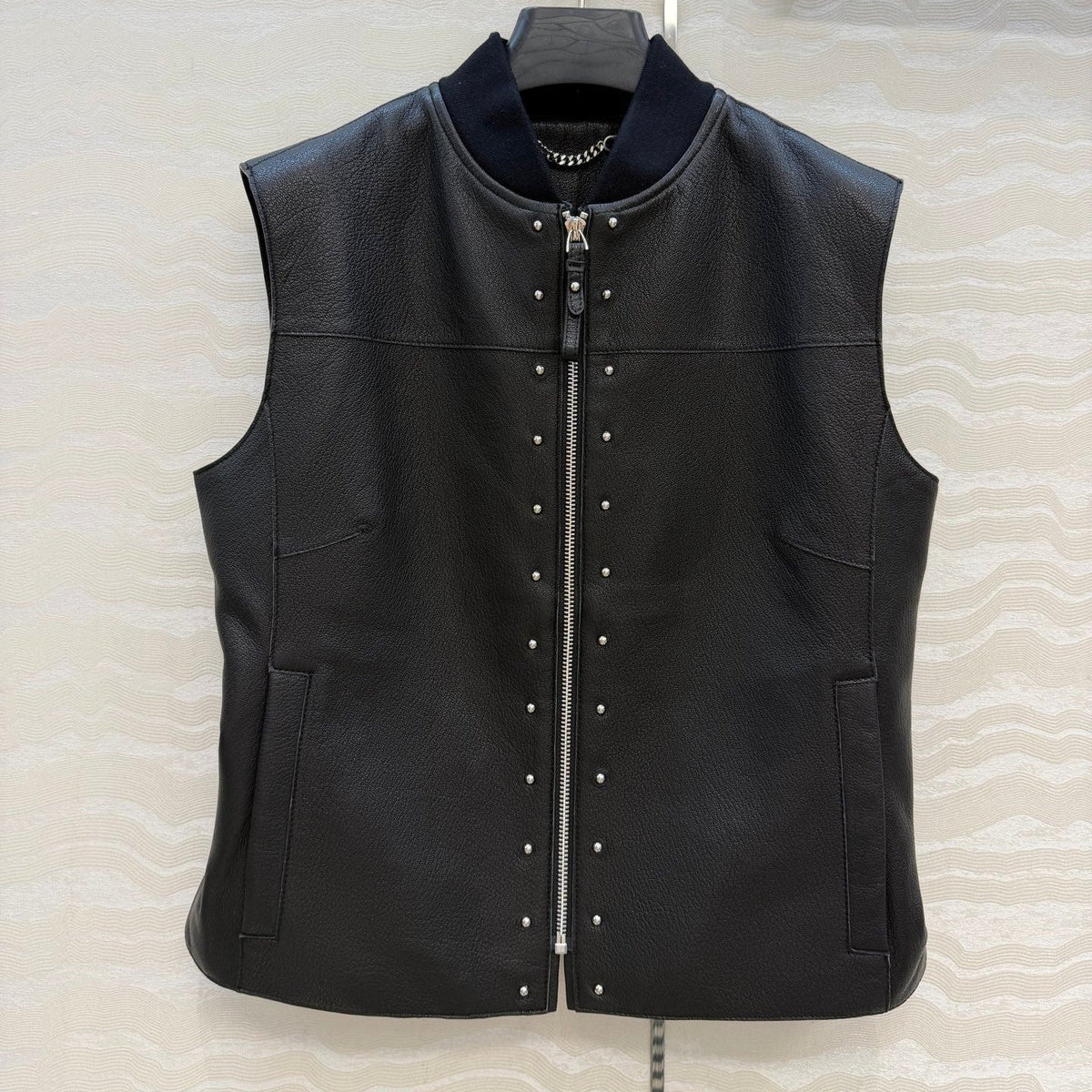 HM Elegant Equestrian-inspired Genuine Jacket Black in Sheepskin