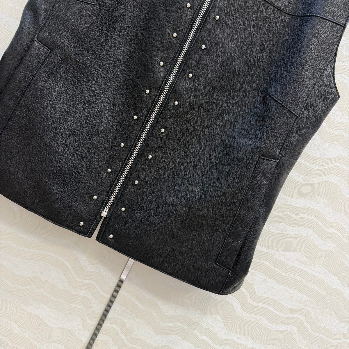 HM Elegant Equestrian-inspired Genuine Jacket Black in Sheepskin