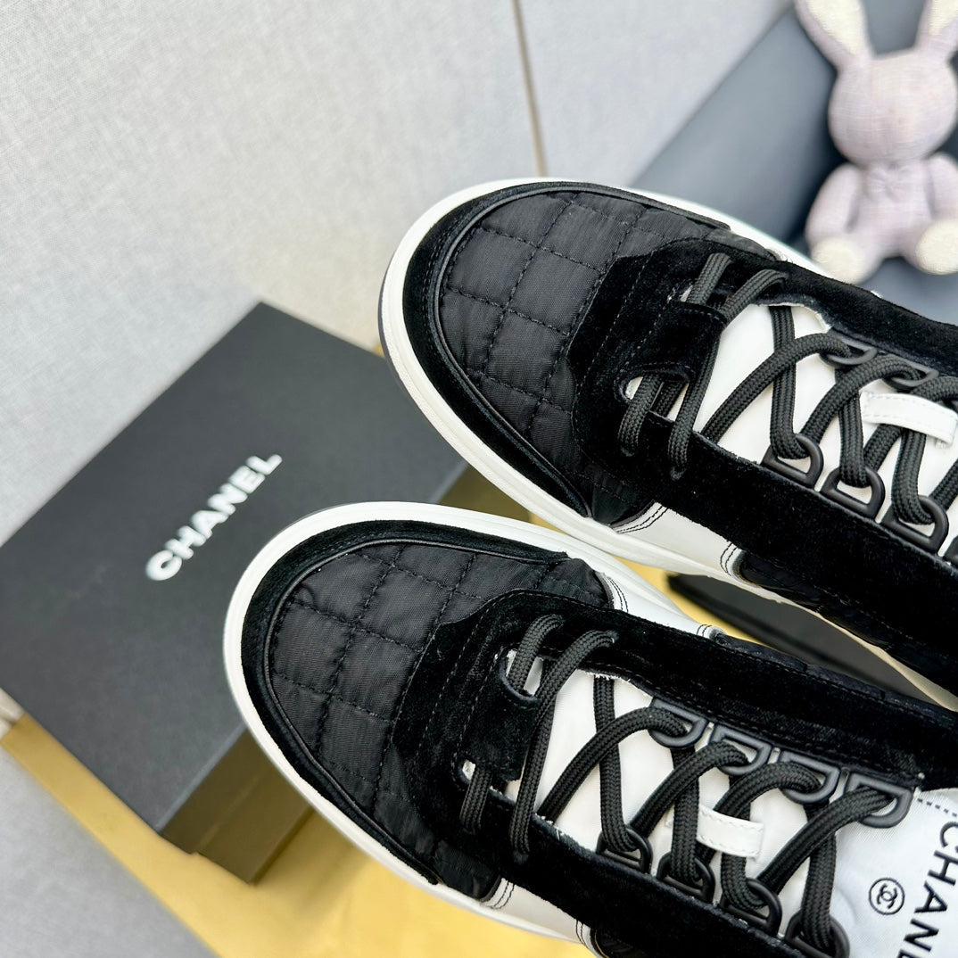 CC 26 Casual Panda Sneakers Black White in Nylon 815933