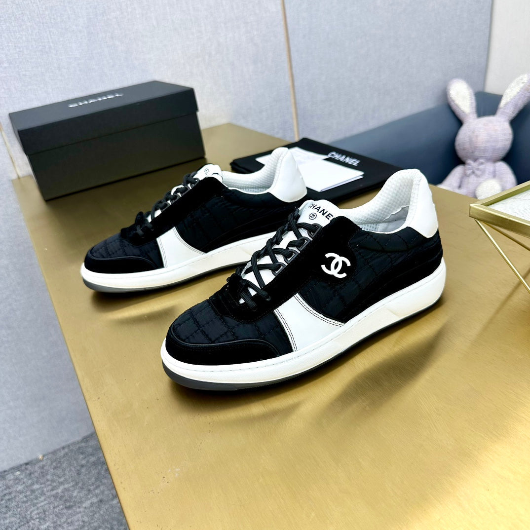CC 26 Casual Panda Sneakers Black White in Nylon 815933