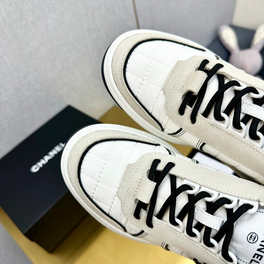 CC 26 Casual Panda Sneakers White in Nylon 815934
