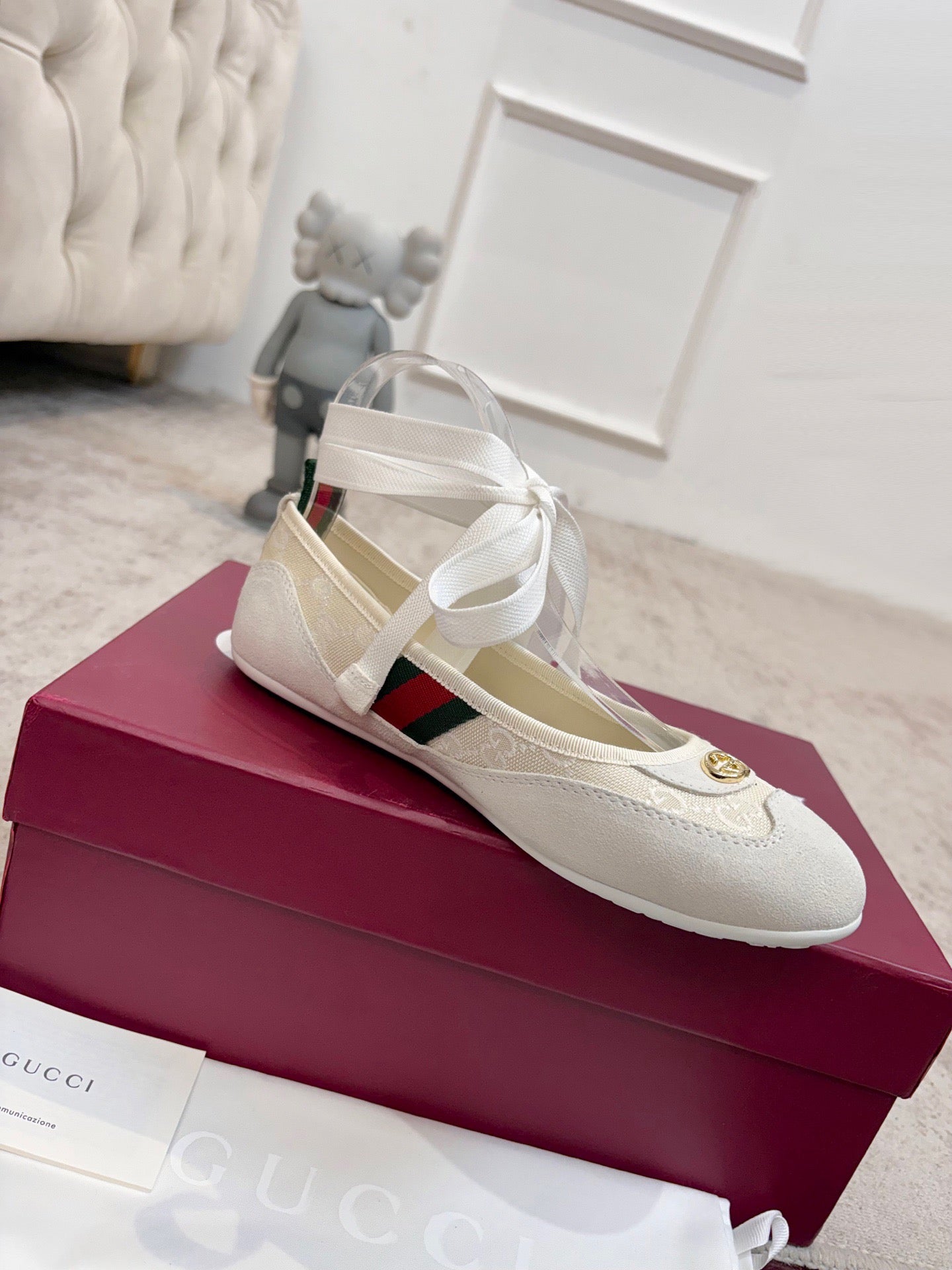 GG Lace-Up Ballet Flats White Canvas Suede 929236