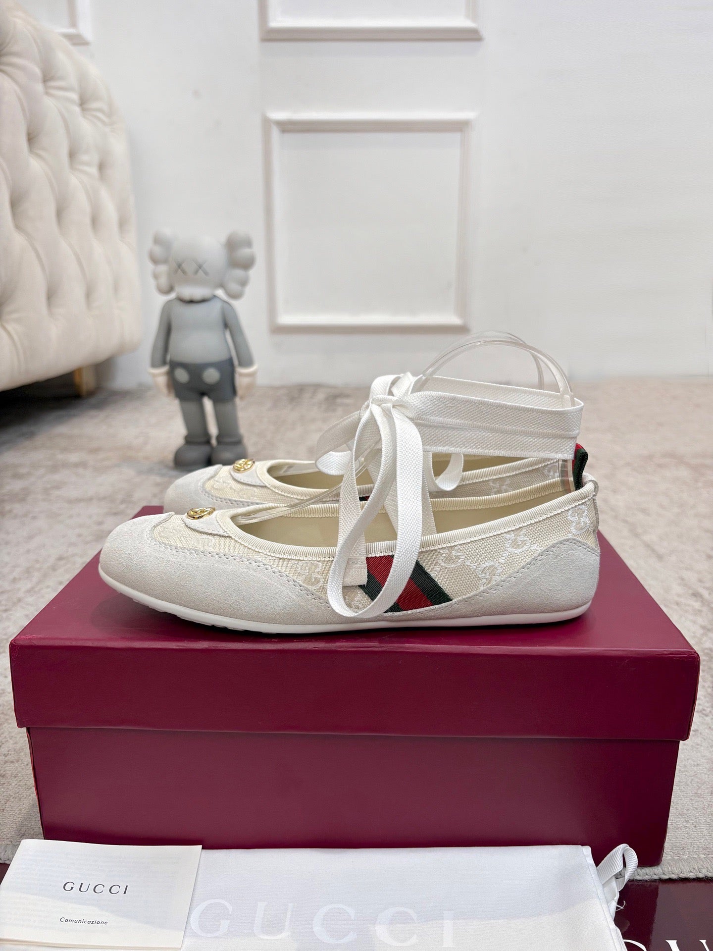 GG Lace-Up Ballet Flats White Canvas Suede 929236