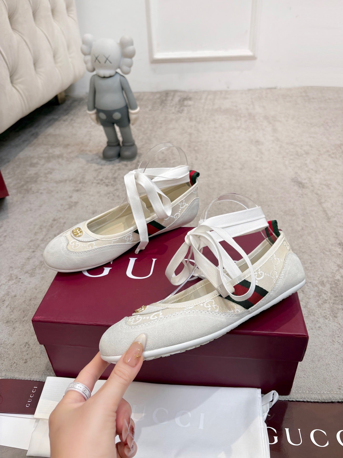GG Lace-Up Ballet Flats White Canvas Suede 929236