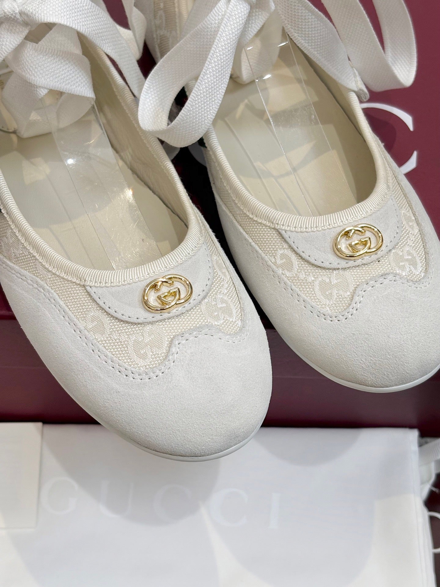 GG Lace-Up Ballet Flats White Canvas Suede 929236