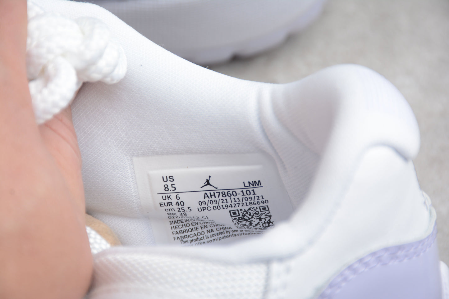 Air Jordan 11 Low  Pure Violet