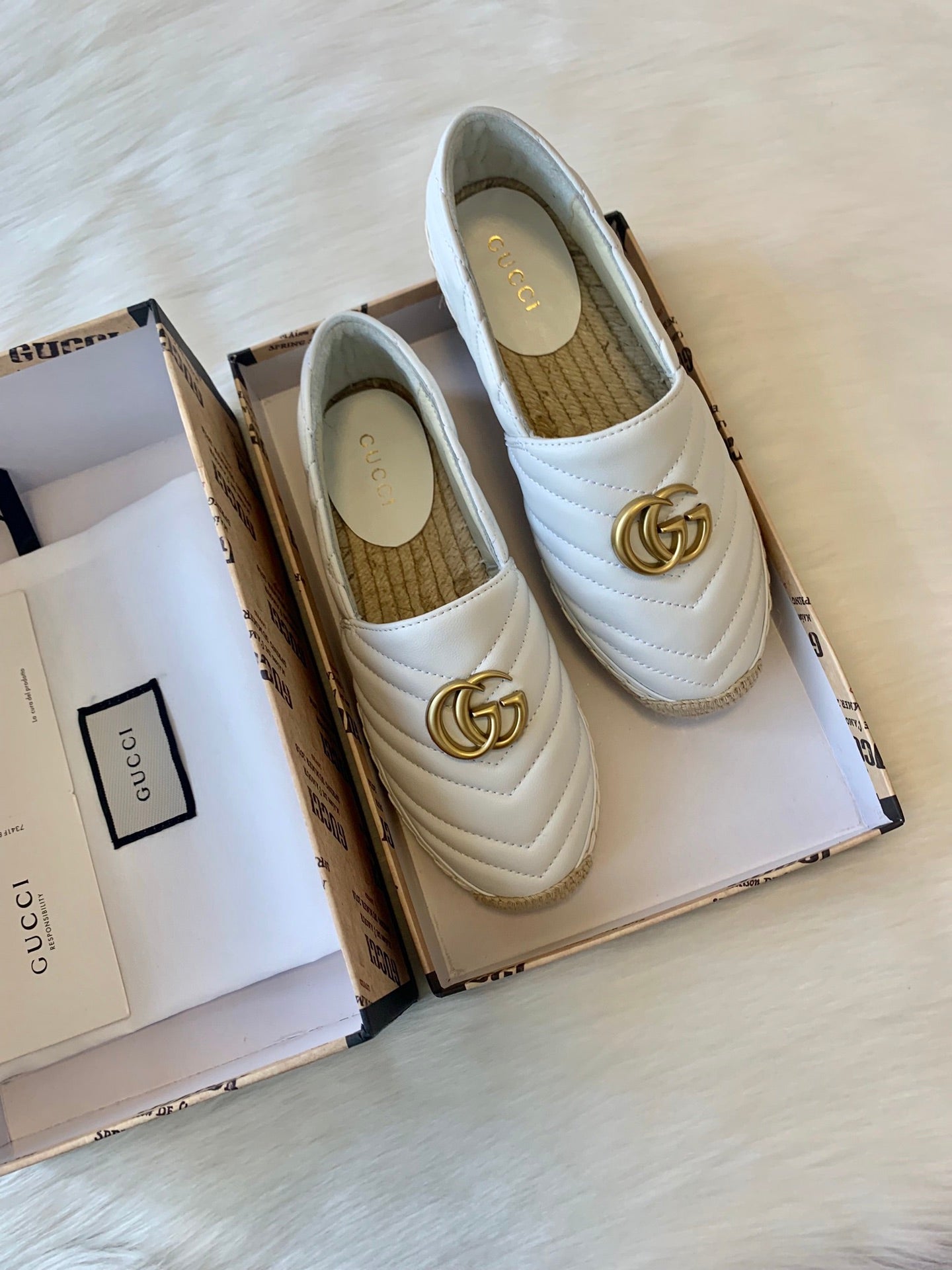 Gucci 2025 Espadrilles White Gold Lambskin 564662